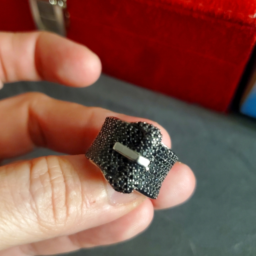 Ring - Picture 2 of 3